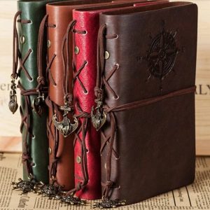 Carnet de Voyage en Cuir Marron à Boussole