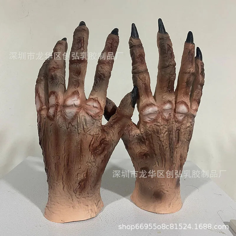 Mains d'Horreur de Zombie en Latex Sanguinolent – Image 6