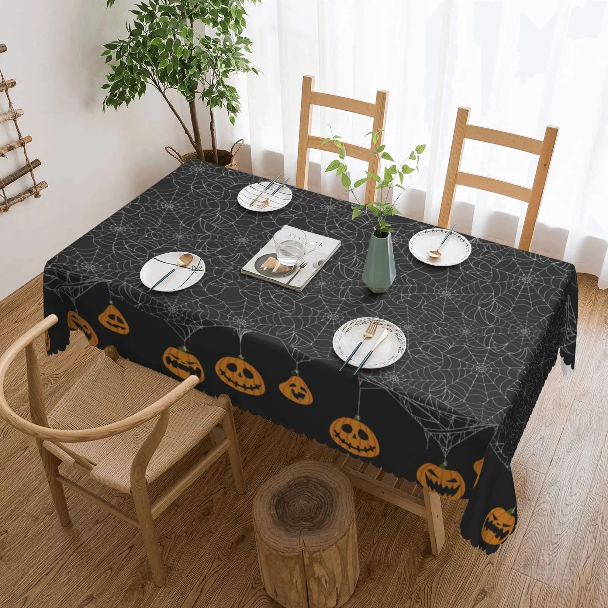 Nappe Ronde d'Halloween Noire à Toiles et Citrouilles – Image 4