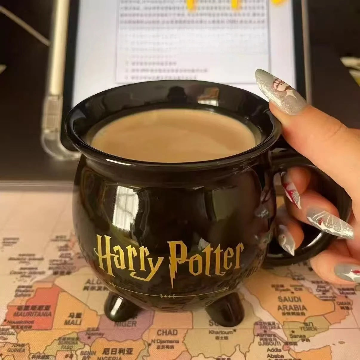 Tasse Chaudron Harry Potter Noire et Dorée – Image 6