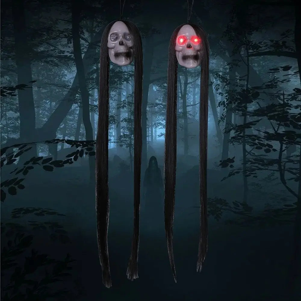 Tête de Mort d'Halloween à Yeux Rouges et Cheveux Noirs – Image 2