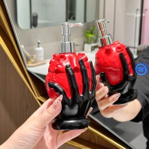 Distributeur de Savon Cœur Rouge Main Noire