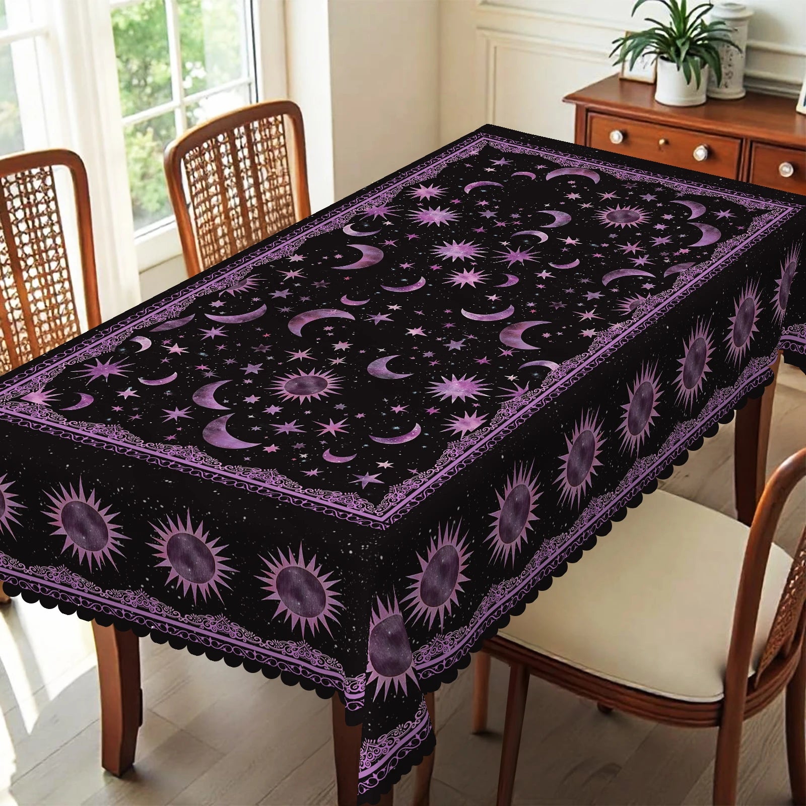 Nappe Ronde Noire Céleste à Bordure Ornée Violette – Image 6