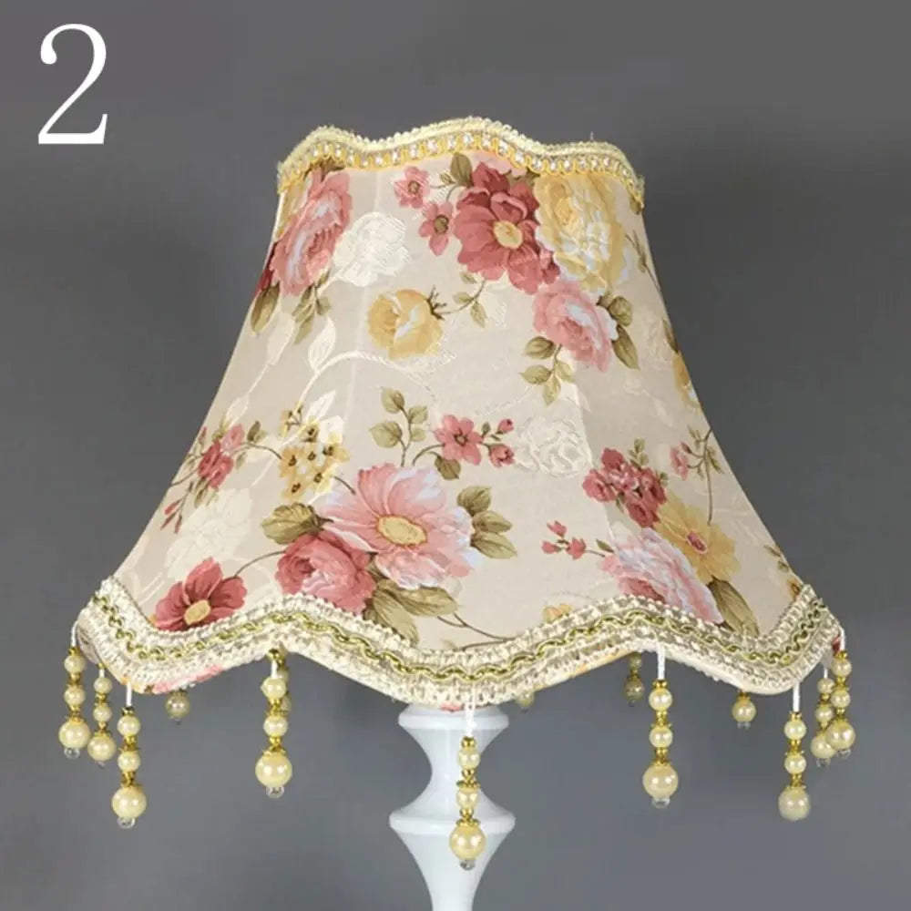 Lampe de Table Vintage en Onyx à Abat-jour Floral Perlés – Image 9