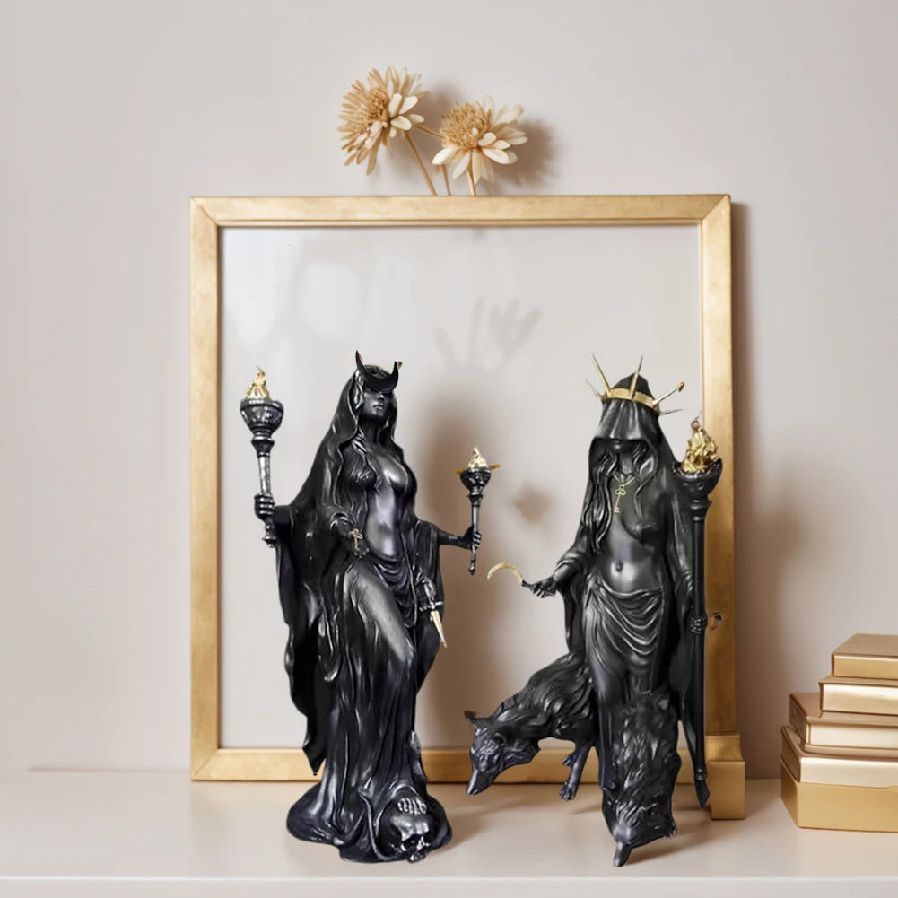 Statues Gothiques d'Hécate en Résine Noire – Image 3