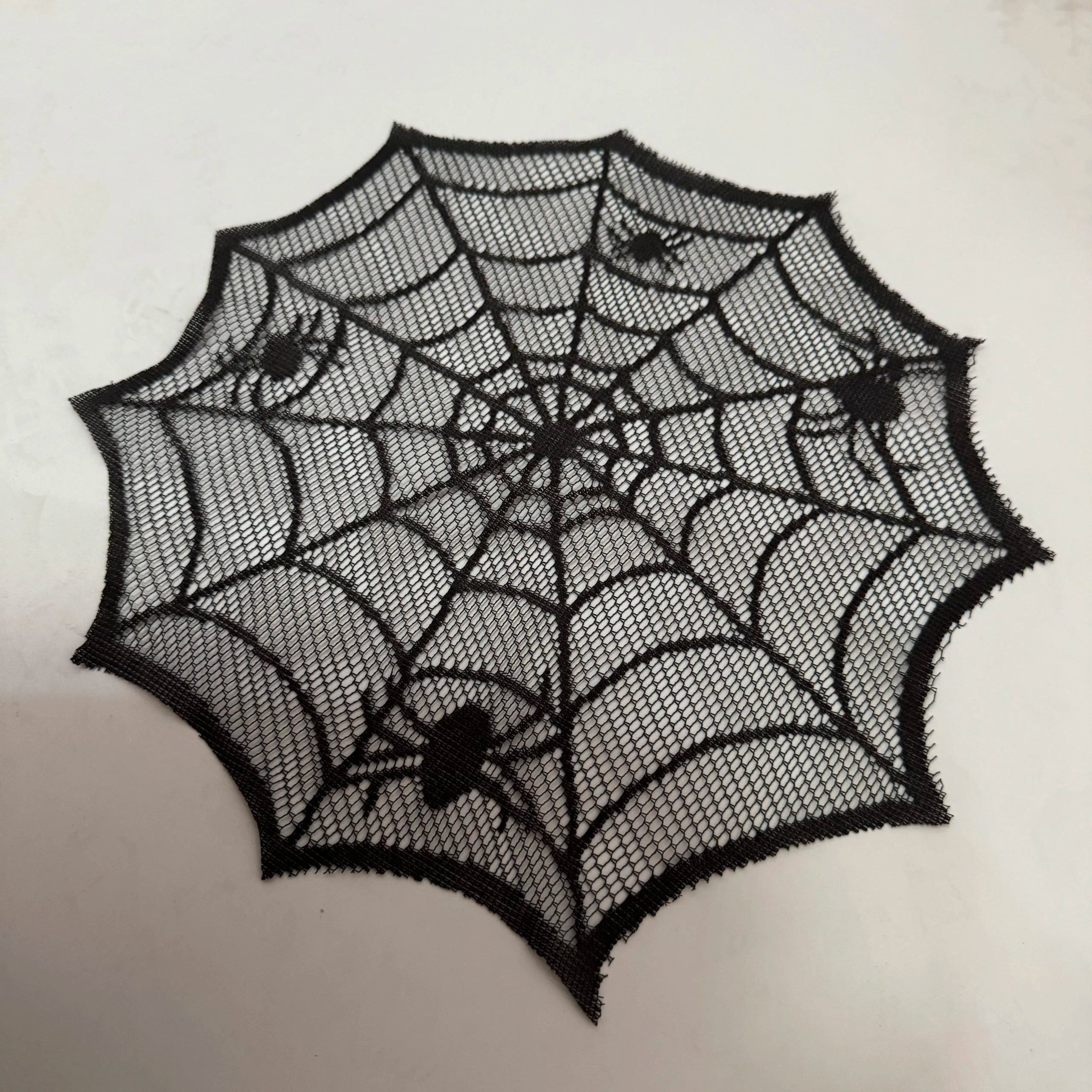 Set de Table d'Halloween en Toile d'Araignée Noire – Image 3